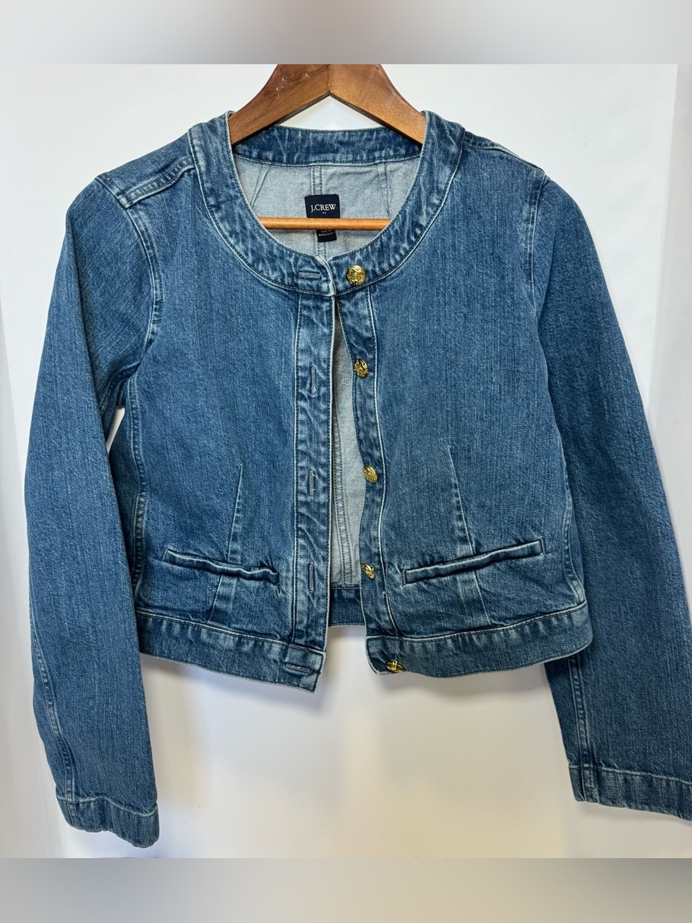 J.Crew Louisa Lady Jacket in Denim - Medium
Wash Cropped size 6 - Picture 4 of 10